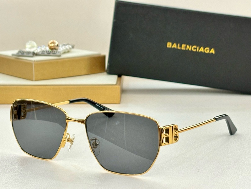 Balenciaga Sunglasses 185